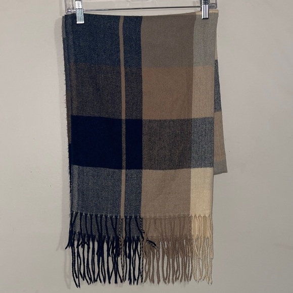 Women’s Checkered Scarf Blue Tan Plaid Soft Thick Warm Wrap Shawl Neutral Woven - Picture 1 of 7